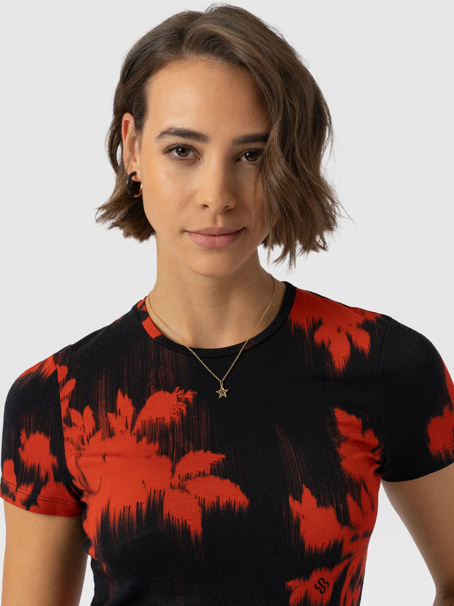 Austen Crew Neck Tee Short Sleeve - Orange Fade Floral - Women's T-shirts | Saint + Sofia® USA